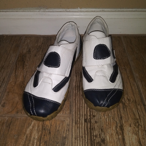 Cabin Leather Walking Shoe - Picture 5 of 8